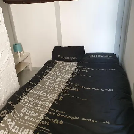 Les Pieds Dans Le Sable * Agde